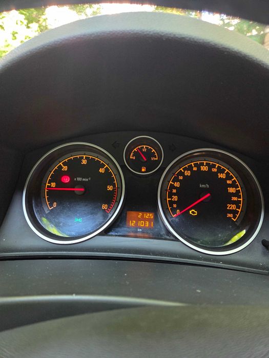 Opel Astra H Sedan