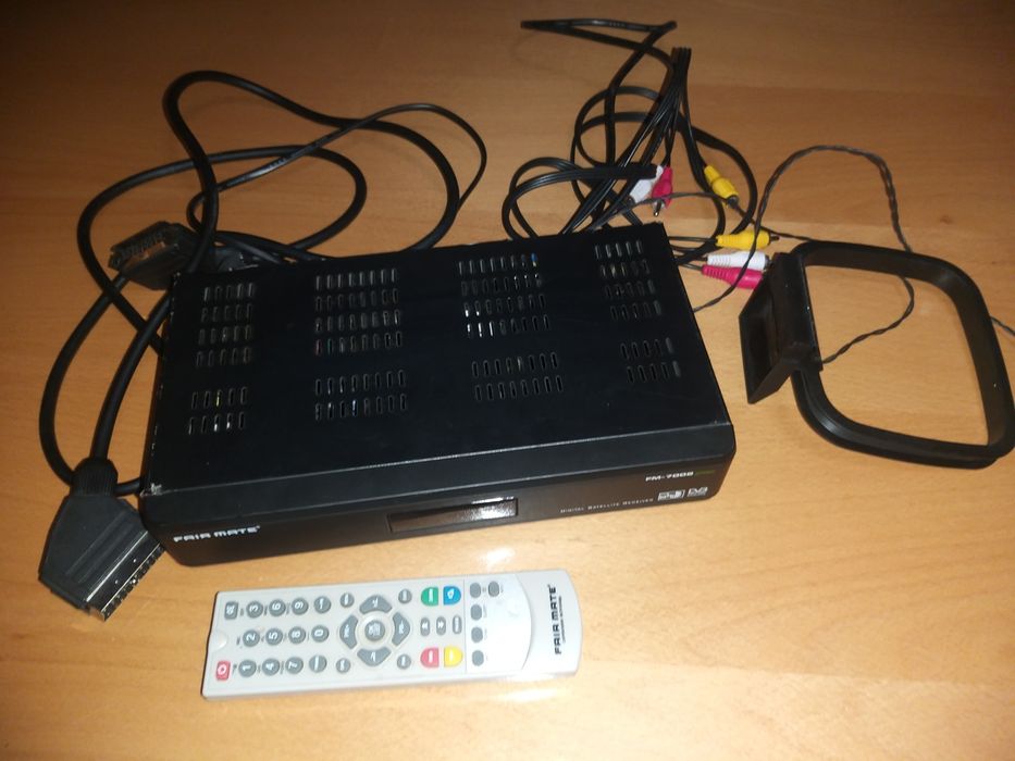 Декодер Fair Mate FM-7002 с кабели и дистанционно