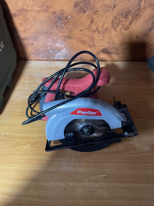 Vand circular de mana slefuitor si circular de banc