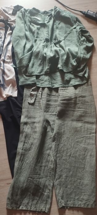 Дрехи М размер подарявам