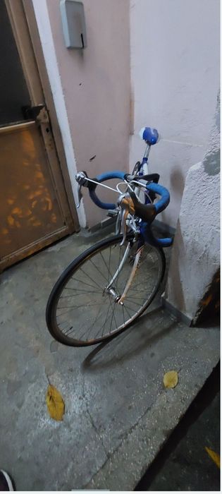 Vând bicicleta cursiera Gitane