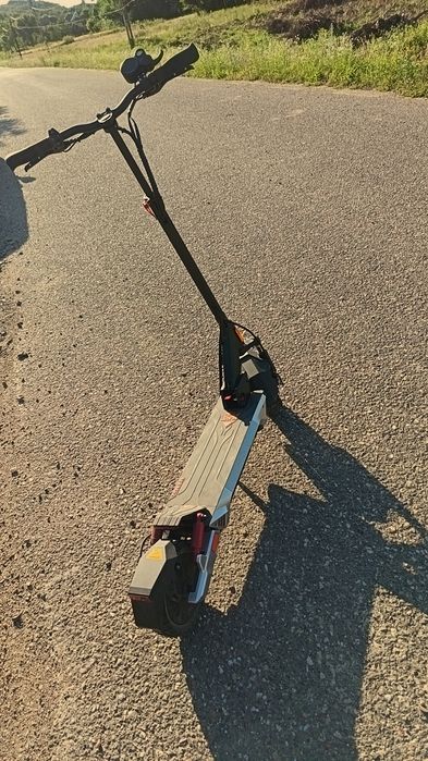 Vând trotinetă kukirin m4 max
