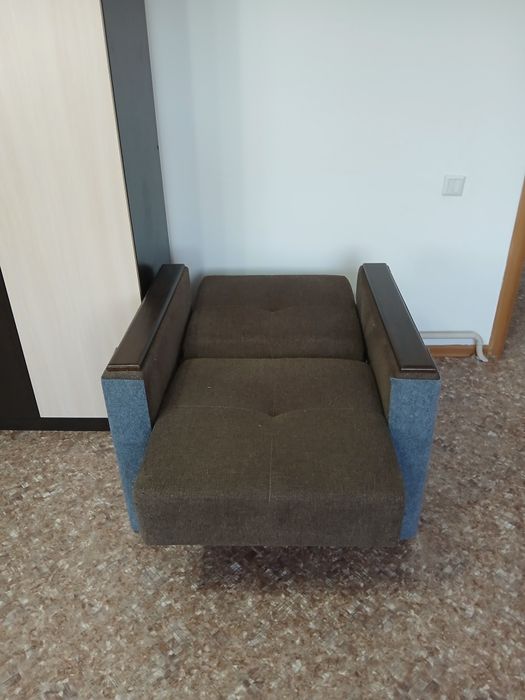 Продам диван и кресло