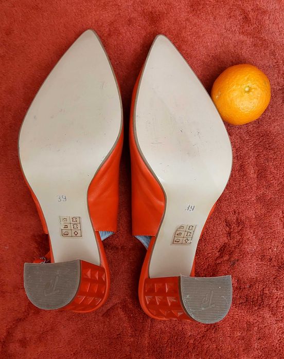 Vând pantofi cu toc, mărimea 39