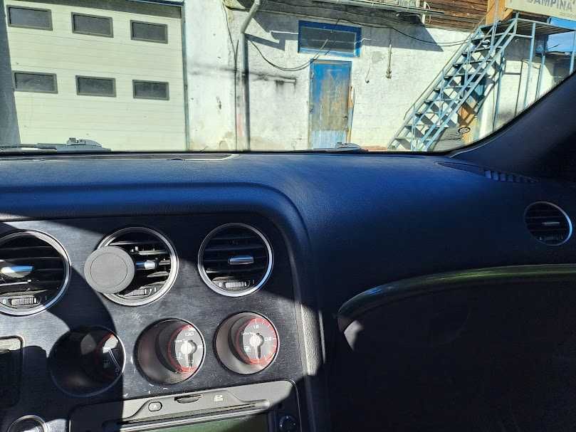 Vand Alfa Romeo masina de colectie