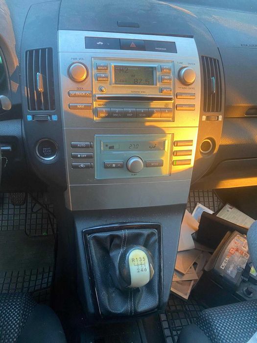 Toyota Corolla Verso на части , тойота корола версо на части