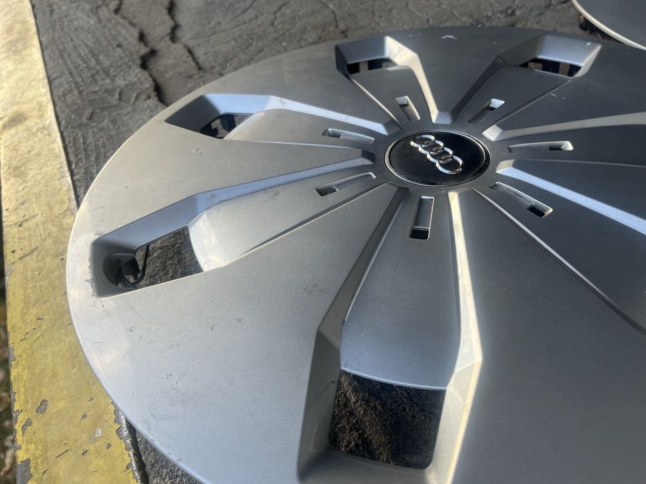 Оригинални тасове за Audi 16”