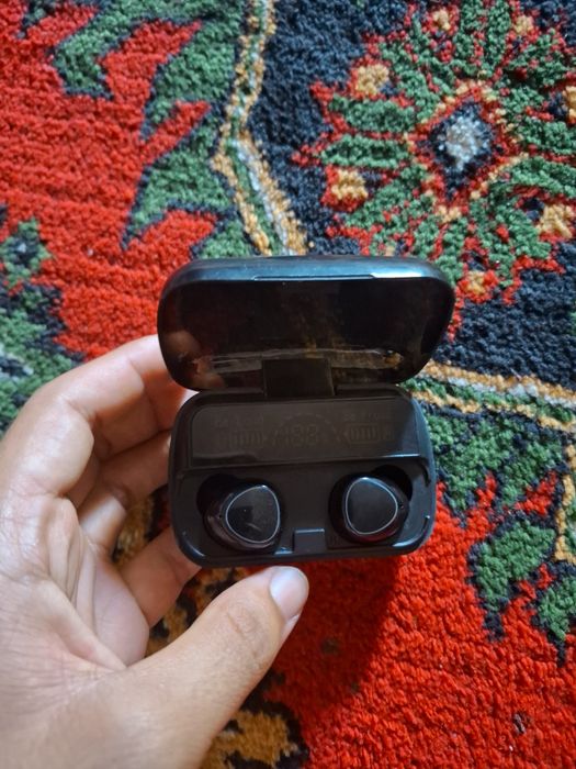 Bluetooth naushnik yangi