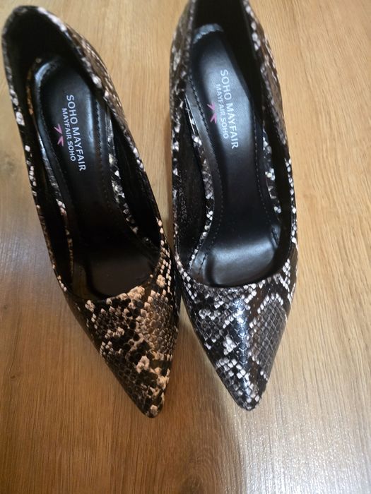 Змийска елегантни обувки