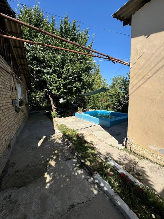 Uyımnı sotaman hamma saroyıtga ega dokkonı 2 ta yashash maydonı