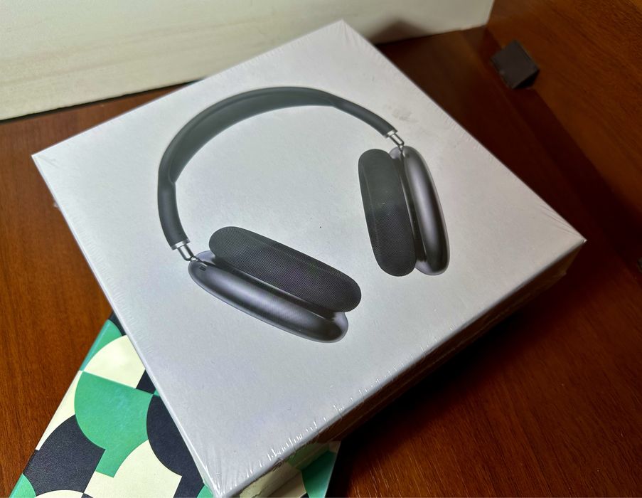 Airpods Max with SmartCase 2025