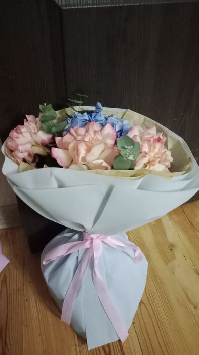 Букет цветов из розы и т.д