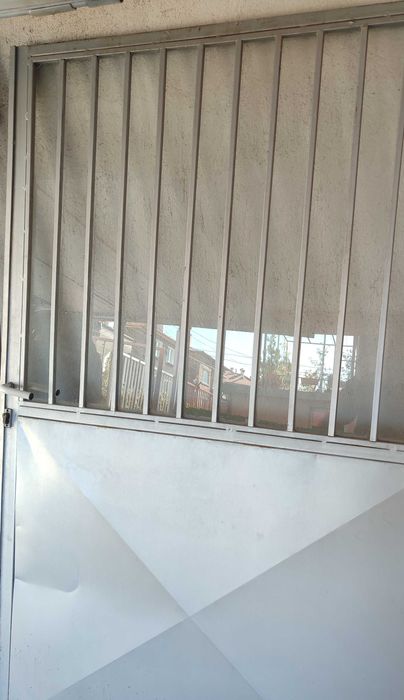 Метална Гаражна Врата с Каса Ш250хВ200