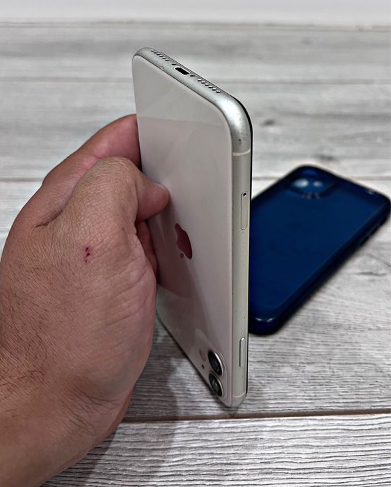 iPhone 11/128GB/Без ремонта