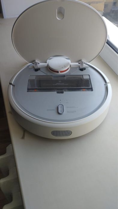 Продам робот-пылесос Xiaomi