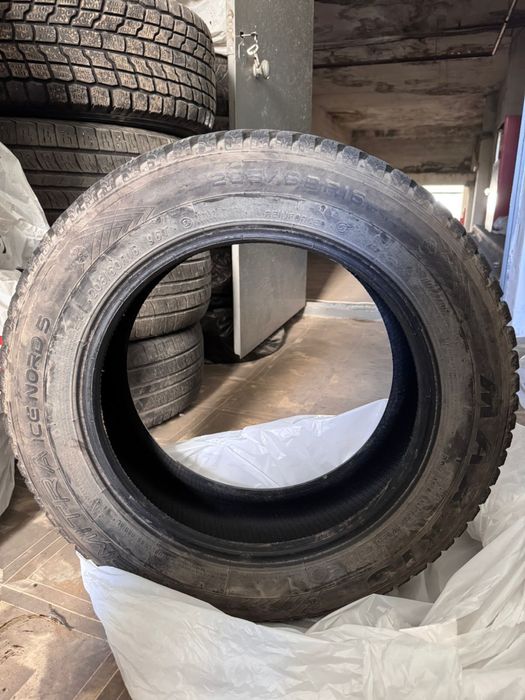 Зимние шины продам