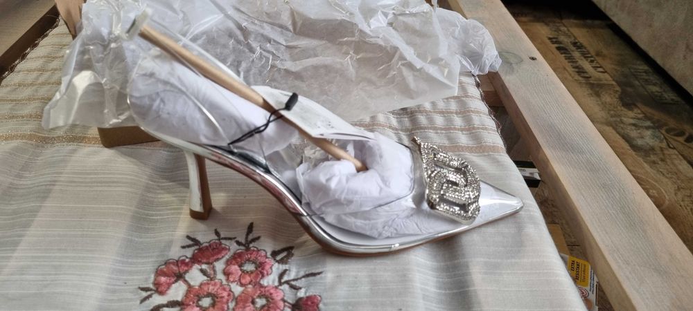 Елегантни дамски обувки МАНГО