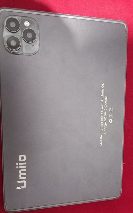 Planshet sotiladi xolati yaxshi 6 ga 128 taligi