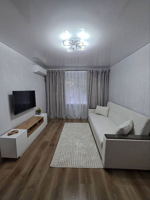 Продаётся квартира 1ком/1/4 на Бобура, ТЦ Некст
