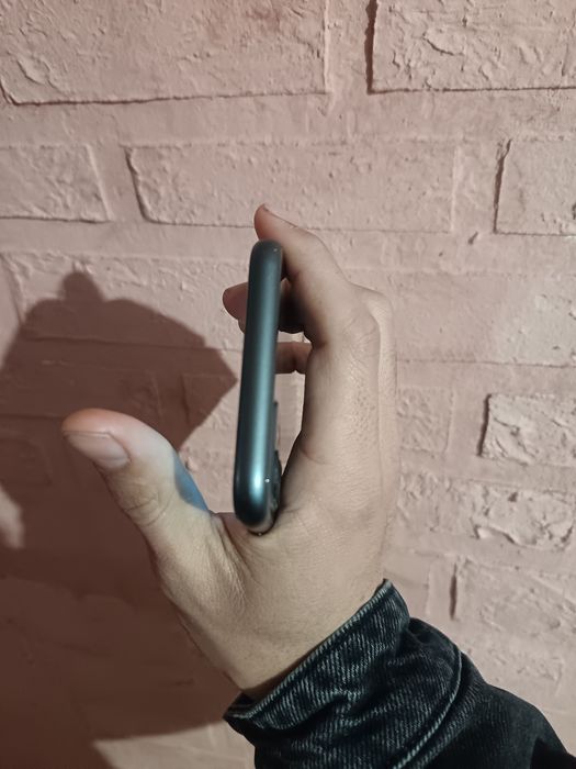 IPhone 11 64g 71 емкость