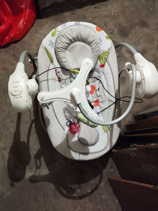 Електрическа бебешка люлка шезлонг Cangaroо.