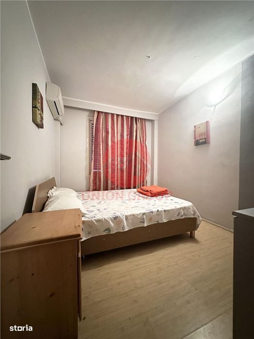 Pensiune 15 camere in a Doua Linie la Mare, zona Pescaria lui Matei
