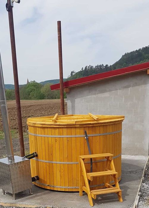 Ciubar din lemn cu soba exterioara inox - Ideal pentru Relaxare