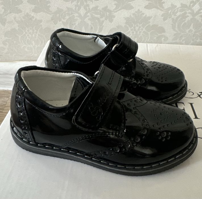 Продается детские туфли для мальчиков