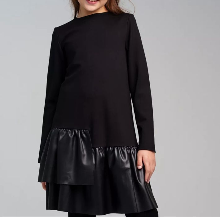 Платье детское  подоидет на 6-8 лет, в идеальном состоянии.