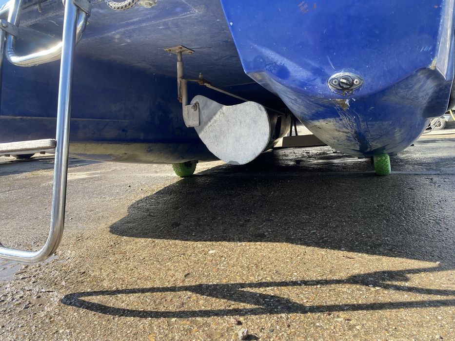 Hidrobicicleta, barca cu pedale, barca agrement