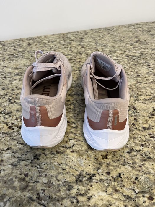 Маратонки Nike ZOOM AIR 40,5 размер
