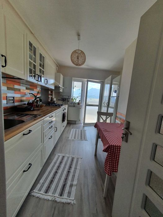 Persoana fizica, inchiriez apartament luminos, 2 camere
