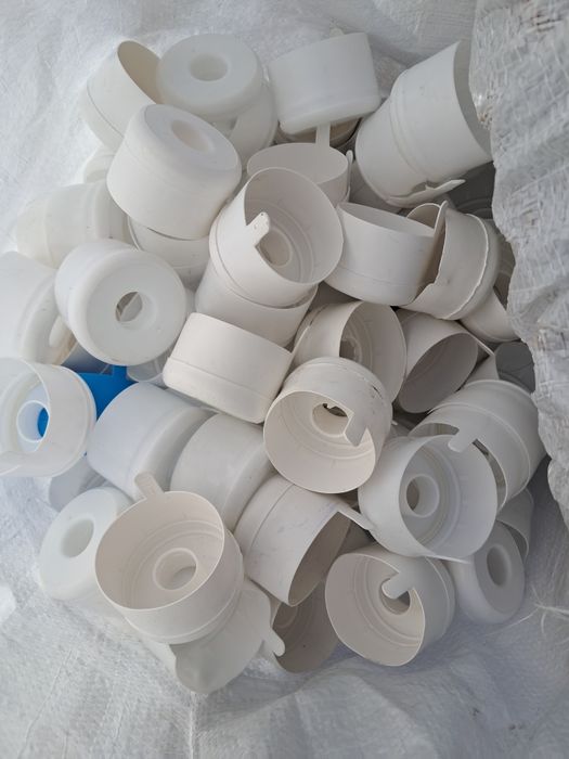 Картон,целофан,макулатура.қабылдайиын.