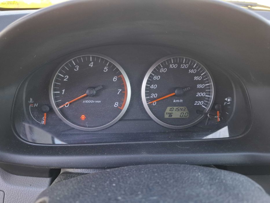 Продавам Mazda 2 в отлично състояние