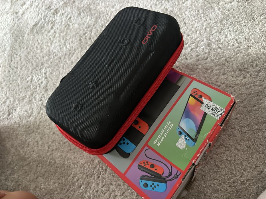Nintendo switch OLED CU joy-cons RED/BLUE