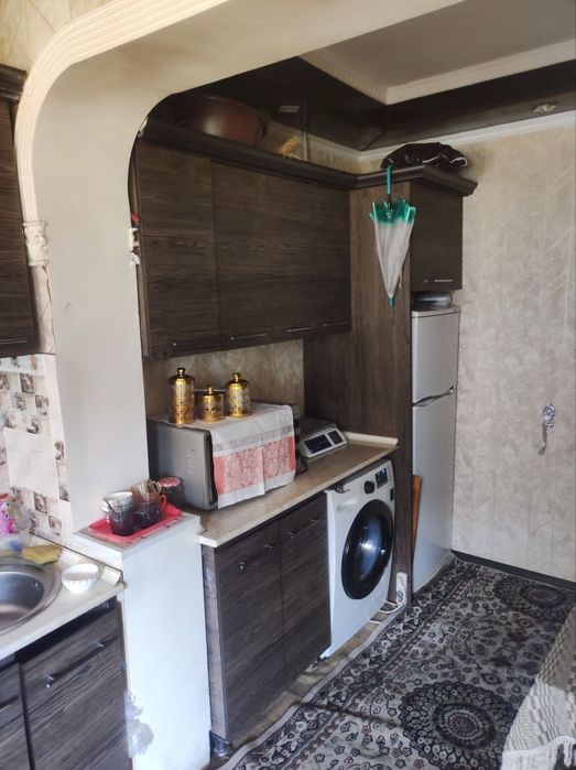 Уй сотилади 3 хонали 1 - этаж арка олди огород