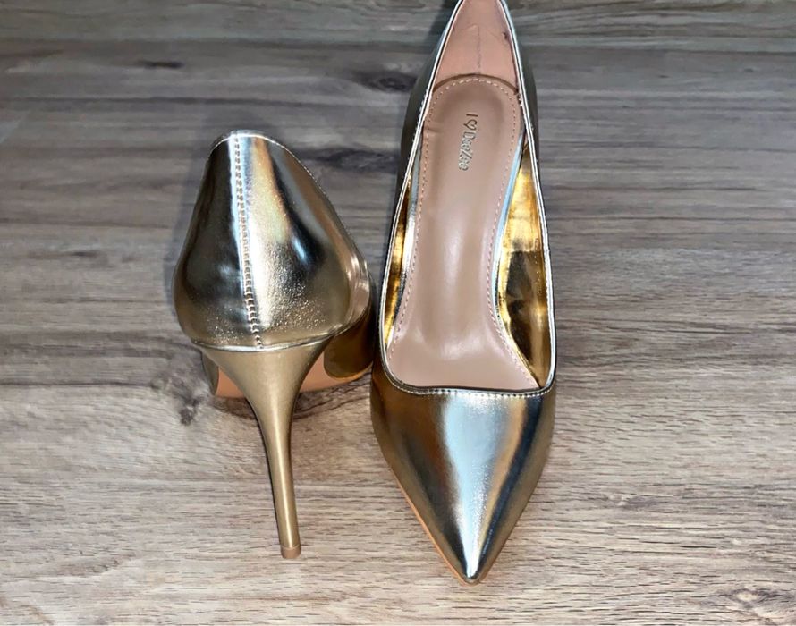 Pantofi Aurii Stiletto, NOI