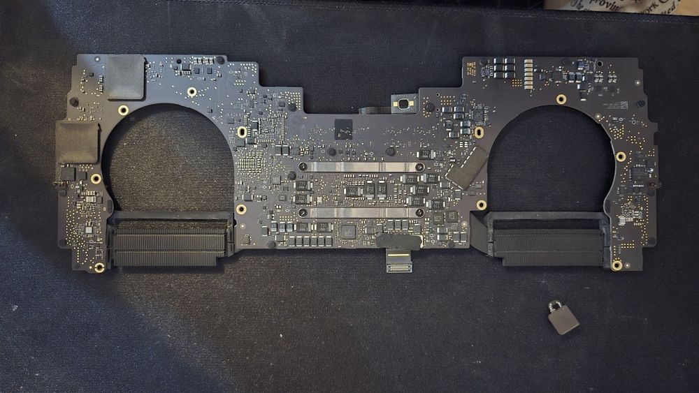 Placa de baza MacBook Pro A1989, Four Thundebolt
