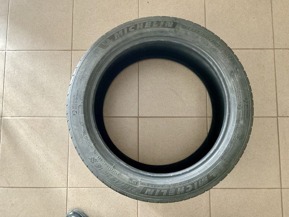 Michelin pilot sport 4  235/45/18 zr T1