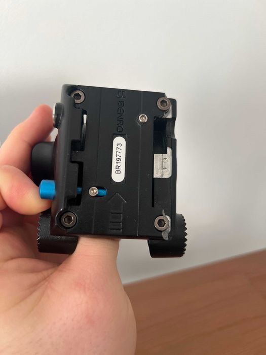 Benro S2PRO Cap Video Sarcina Maxima 2.5 kg (suportul plăcii rupt)