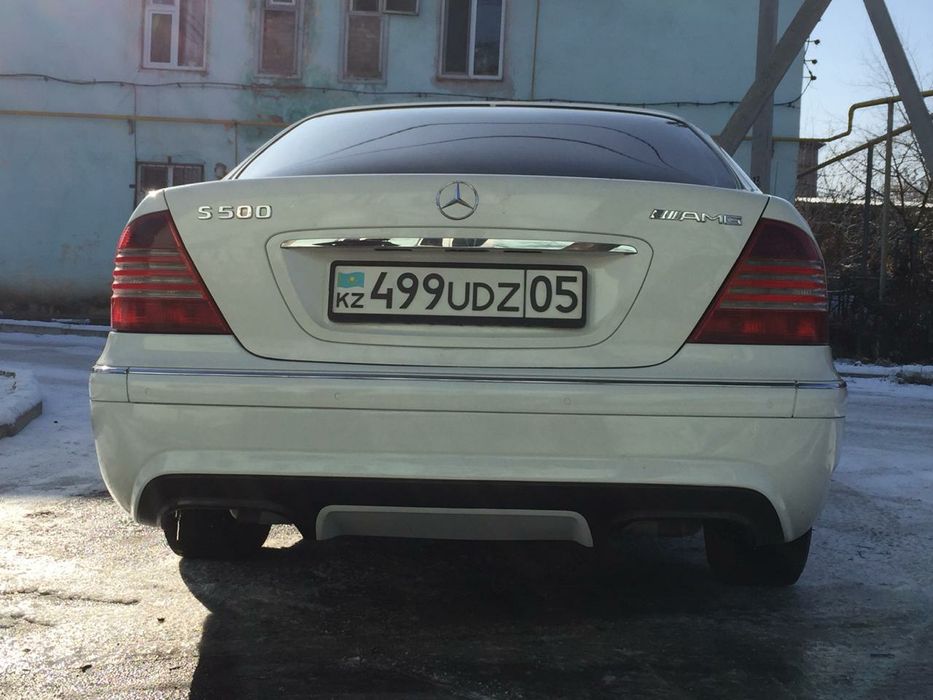 Продам дазний бампер на Мерседес s220