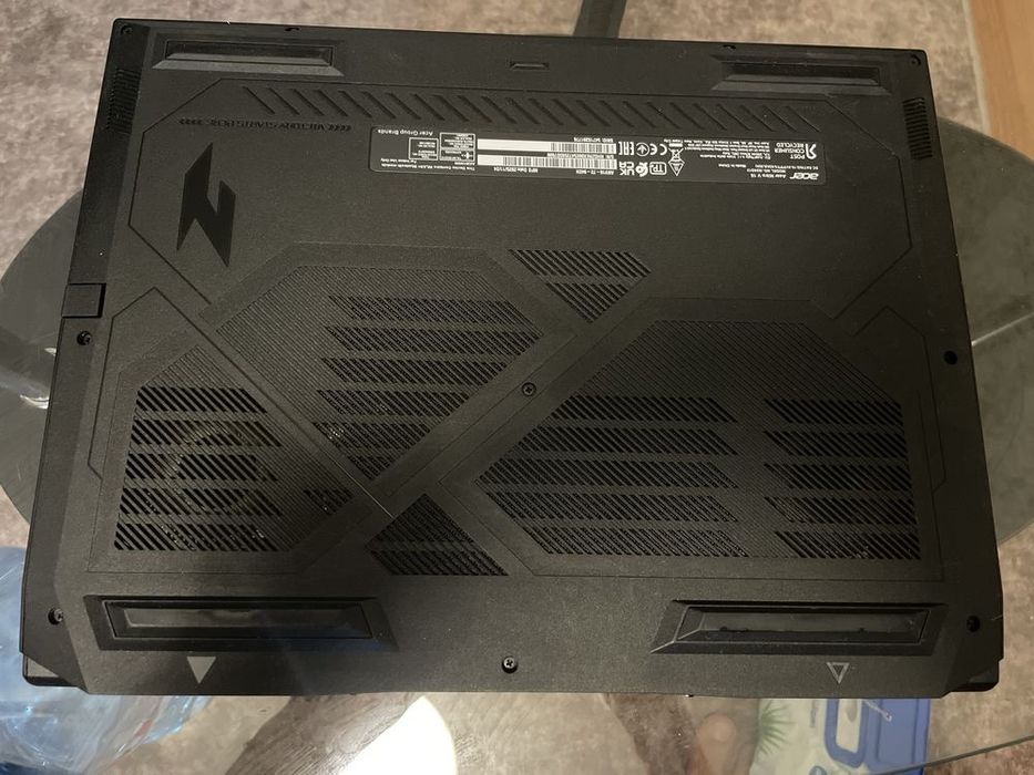 Acer Nitro V16 с гаранция закупен януари 2026