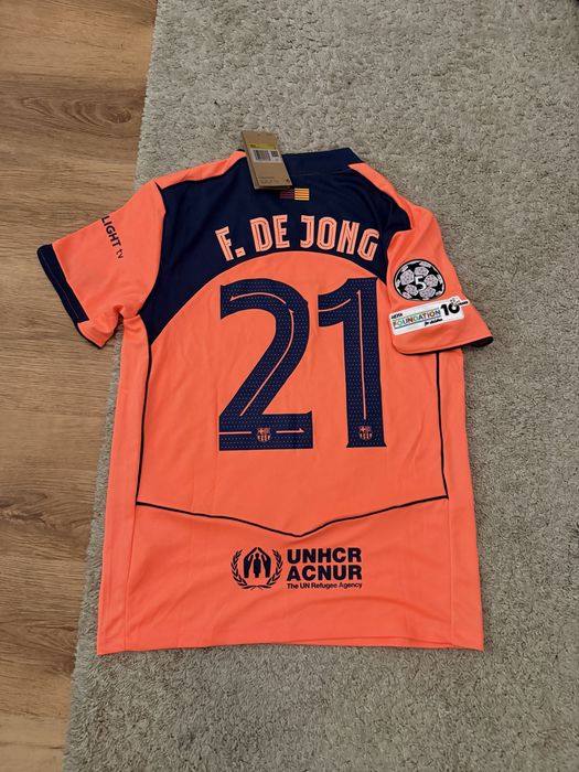 Tricou De Jong.
