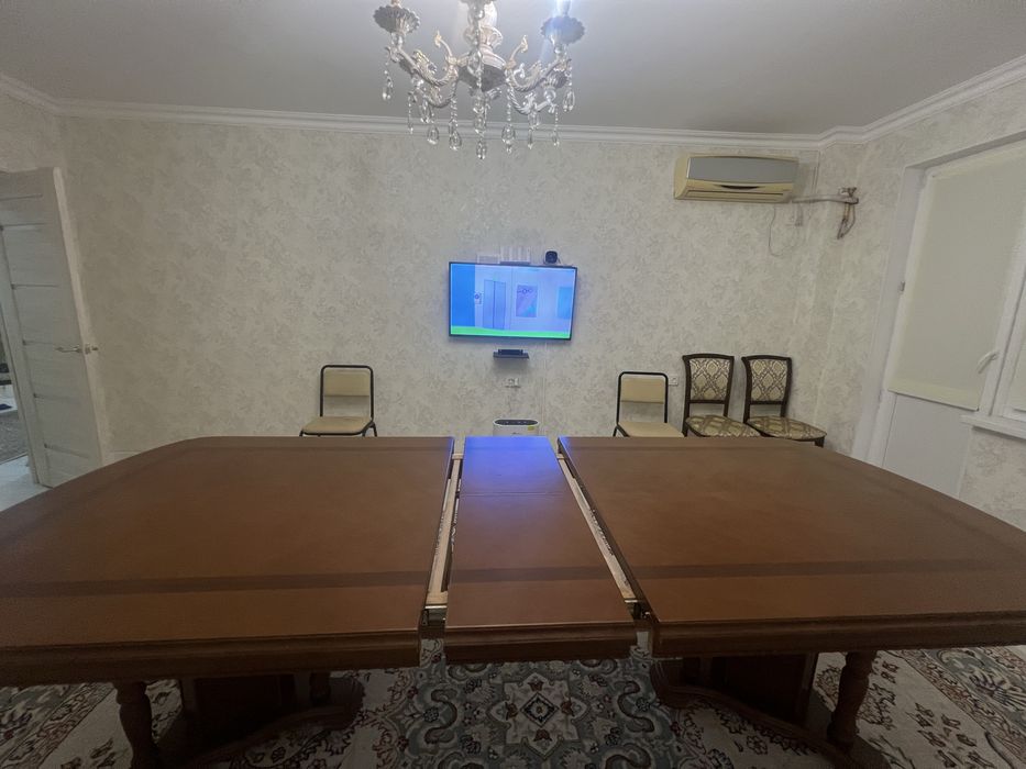 Стол гостинная..