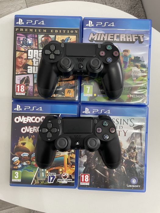 Consolă PlayStation 4 PRO 1TB + 2 controllere PS4 + 4 jocuri