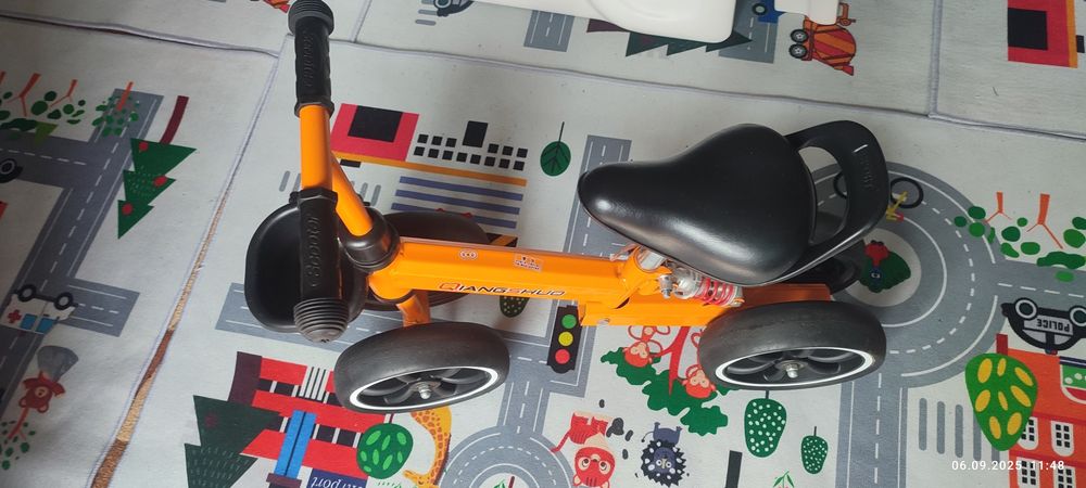 Bicicleta echilibru fara pedale cu 4 roti