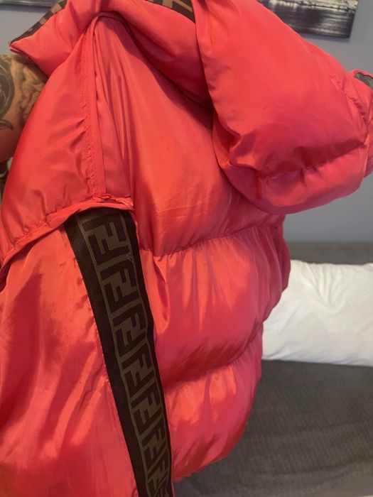 Уникално двулицево яке