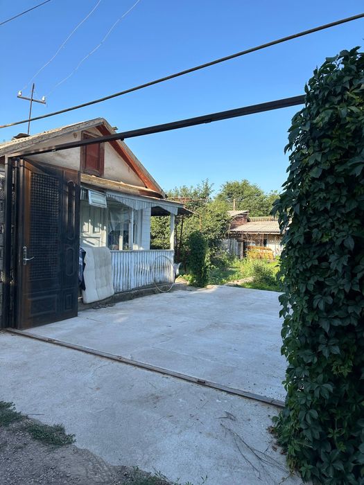 Hovli sotiladi 4,5 sotok tashmore