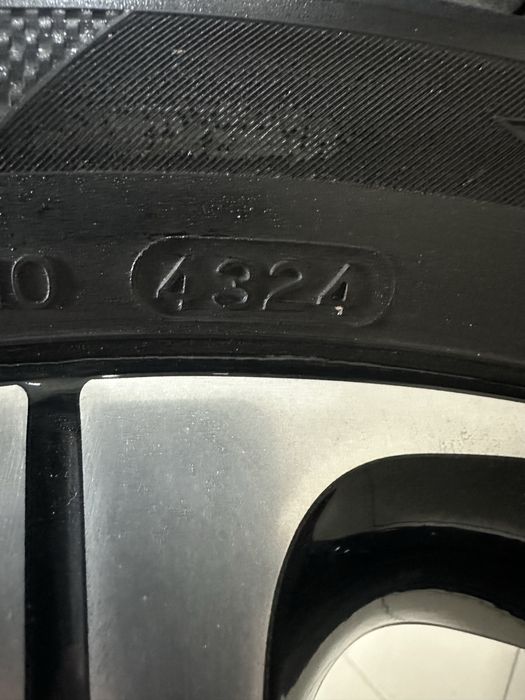 Оригинални джанти с гуми Mercedes-Benz