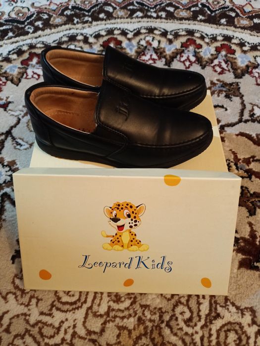 Продам подростковую обувь